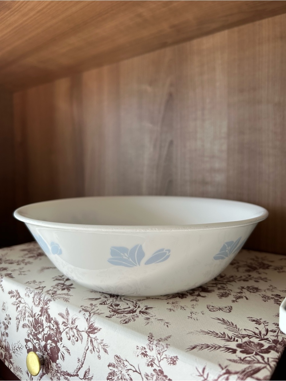 Vintage Corelle Friendship serving bowl
